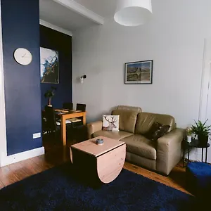 Pass The Keys 2 Bed In West End *
