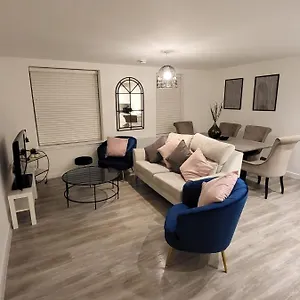 Gorgeous In The Town By Ap Management. Apartment
