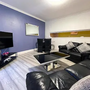 Apartment 2 Bed In Centre! Glasgow