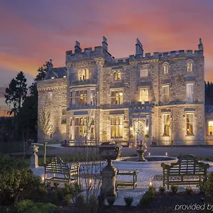 Hotel Crossbasket Castle & Restaurant