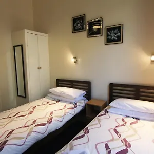 Гостевой дом Hampton Court - Centre 3*