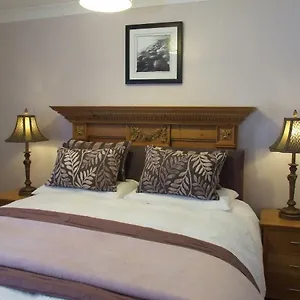 Elmbank Guest house 3*