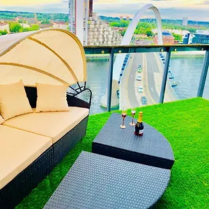 Centre - The Penthouse With Riverviews - Glasgow