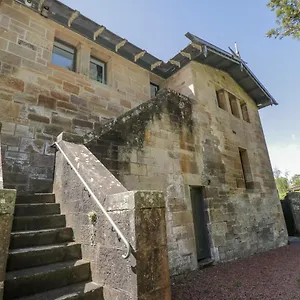 The Coach House - Holmwood Holiday home *