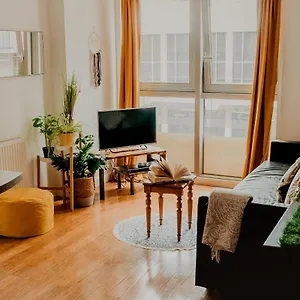 Apartment Lovely Bohemian In Heart Of Life