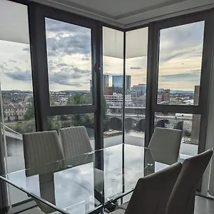 Centre Waterfront Apartment Glasgow