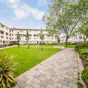 Lovely 1-bedroom With Balcony In West End Apartment *