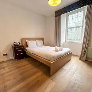 2-bed Flat City Centre * Glasgow