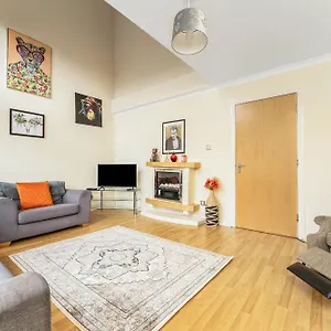 4bed Finnieston Skyhigh Duplex Apartment *