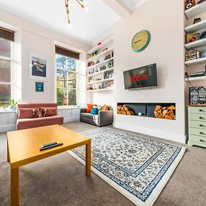 Unique Victorian In Apartment *