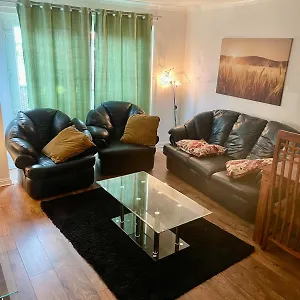 3 Beds,2 Bedroom Cosy Near Centre * Glasgow