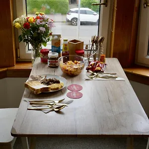 Single With Basic Amenities Homestay Glasgow
