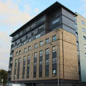 Executive 7 * Glasgow
