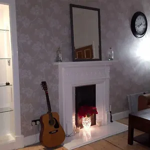 Lovely Victorian 2 Bed Apartment Glasgow